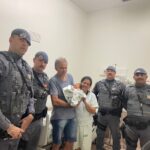 VÍDEO: Policiais do Baep salvam recém-nascida engasgada, em Araçatuba