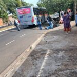 Motociclista fica ferido após colidir em ônibus do transporte coletivo em Araçatuba