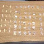Homem é preso por tráfico após PM localizar cocaína e crack em veículo usado como depósito em Araçatuba