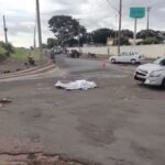 Homem morre após grave acidente em cruzamento da Avenida Waldemar Alves, em Araçatuba